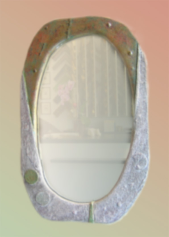 Ovaler Spiegelrahmen mit Edelmetall - Mix